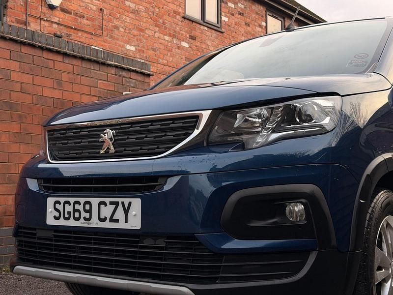 Used Peugeot Rifter Allure 2019 Blue MPV