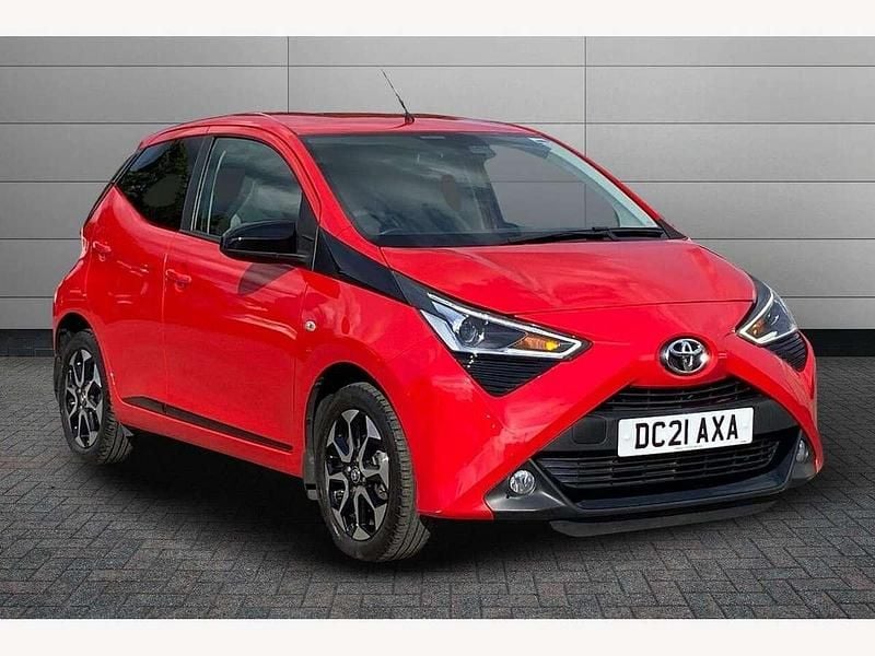 Red pop Used 2021 Toyota Aygo Trend Hatchback | £10,395 (Fair price) - Image 1/3