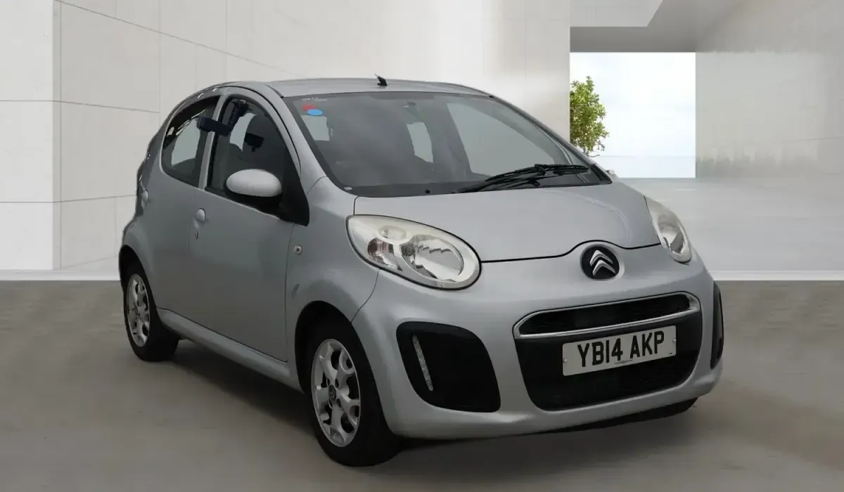 Usado Citroën C1 68 HP (50 kW) 2014 Cinzento Citadino