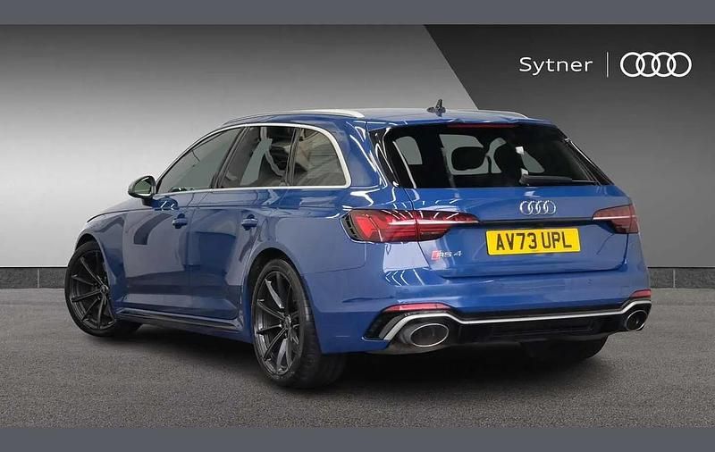 Used Audi RS4 Design 444 HP (326 kW) 2023 Blue Estate