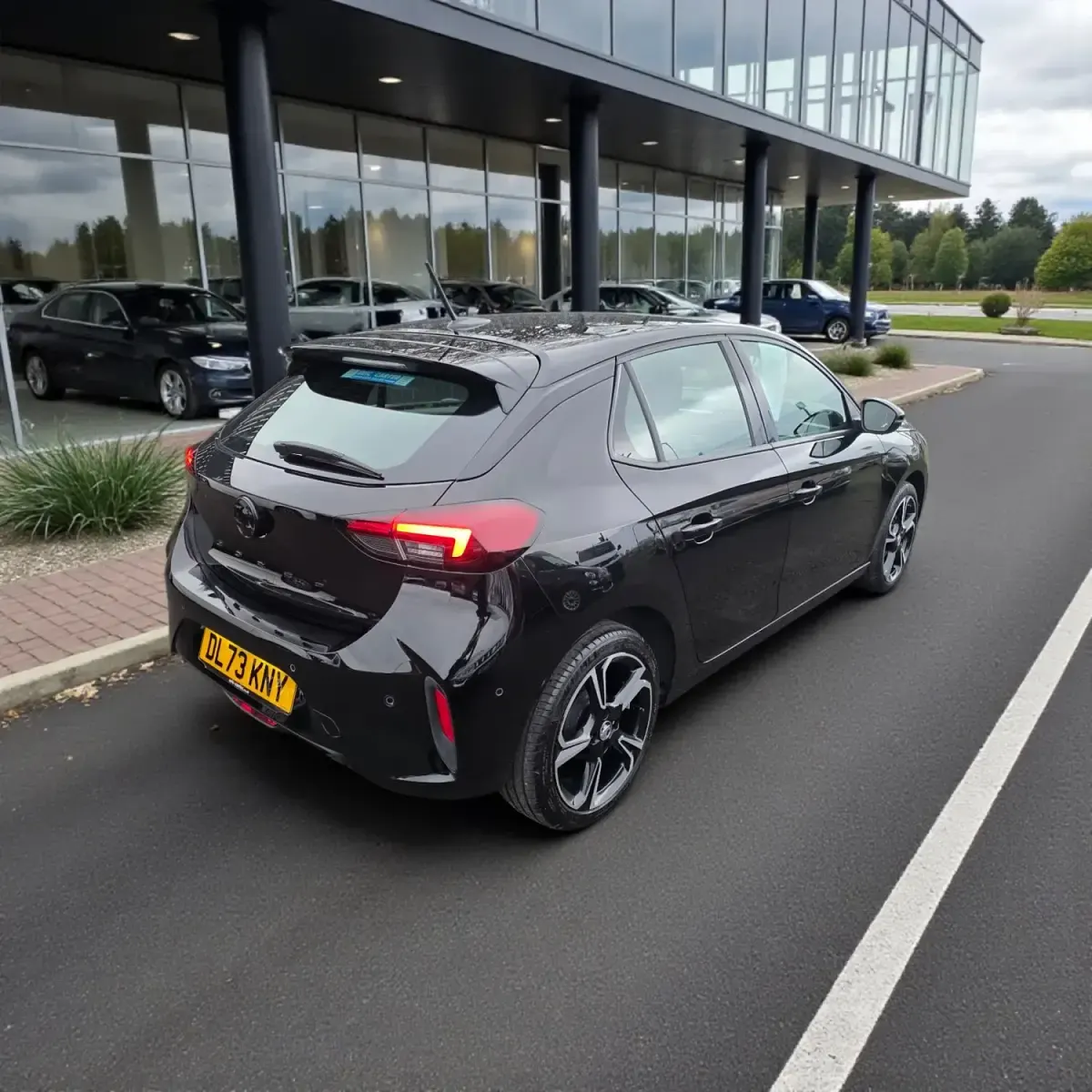 Second-hand Vauxhall Corsa 2023 Negru Hatchback
