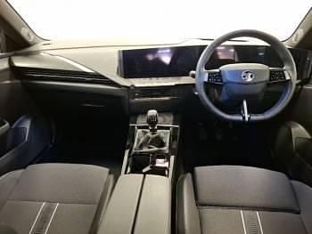 Used Vauxhall Astra 130 HP (95 kW) 2025 White Hatchback