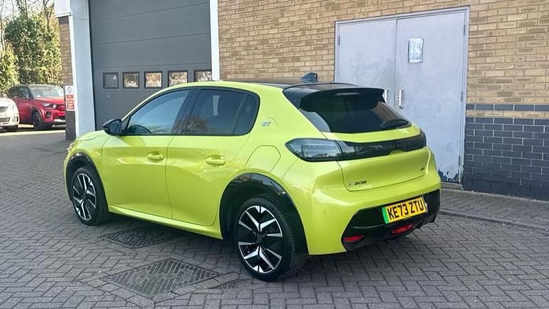 Used Peugeot e-208 GT 113 kW (154 HP) 2024 Yellow Hatchback