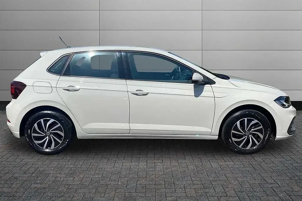 Used VW Polo Life 95 HP (69 kW) 2024 Grey Hatchback