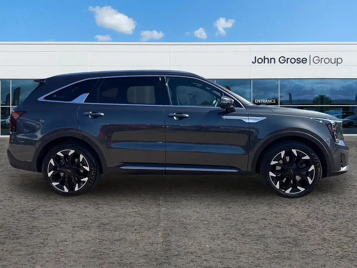 Used Kia Sorento 194 HP (142 kW) 2025 Grey SUV