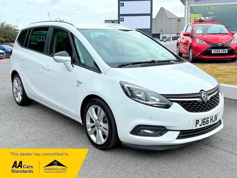 White Used 2016 Vauxhall Zafira SRi MPV | £7,295 (A bit pricey) - Image 1/4