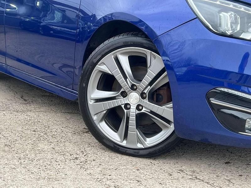 Used Peugeot 308 GT-line 150 HP (110 kW) 2017 Blue Estate