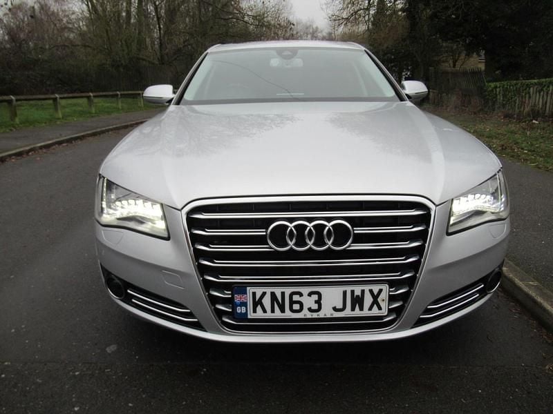 Used Audi A8 Comfort 414 HP (304 kW) 2013 Silver Sedan