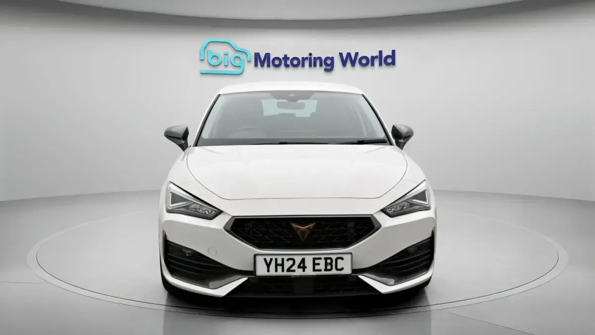Used Cupra Leon 150 HP (110 kW) 2024 White Hatchback