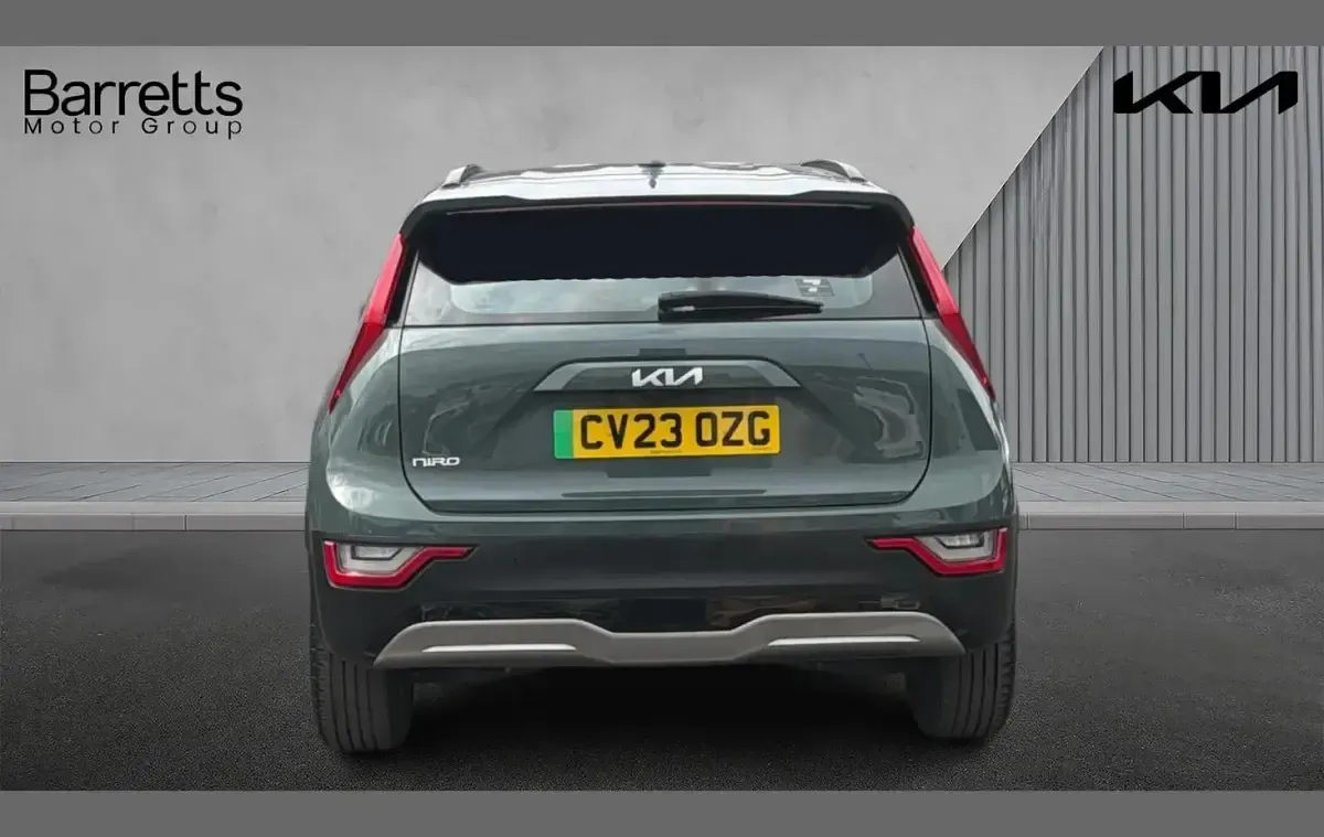 Used Kia e-Niro 150 kW (204 HP) 2023 Green SUV