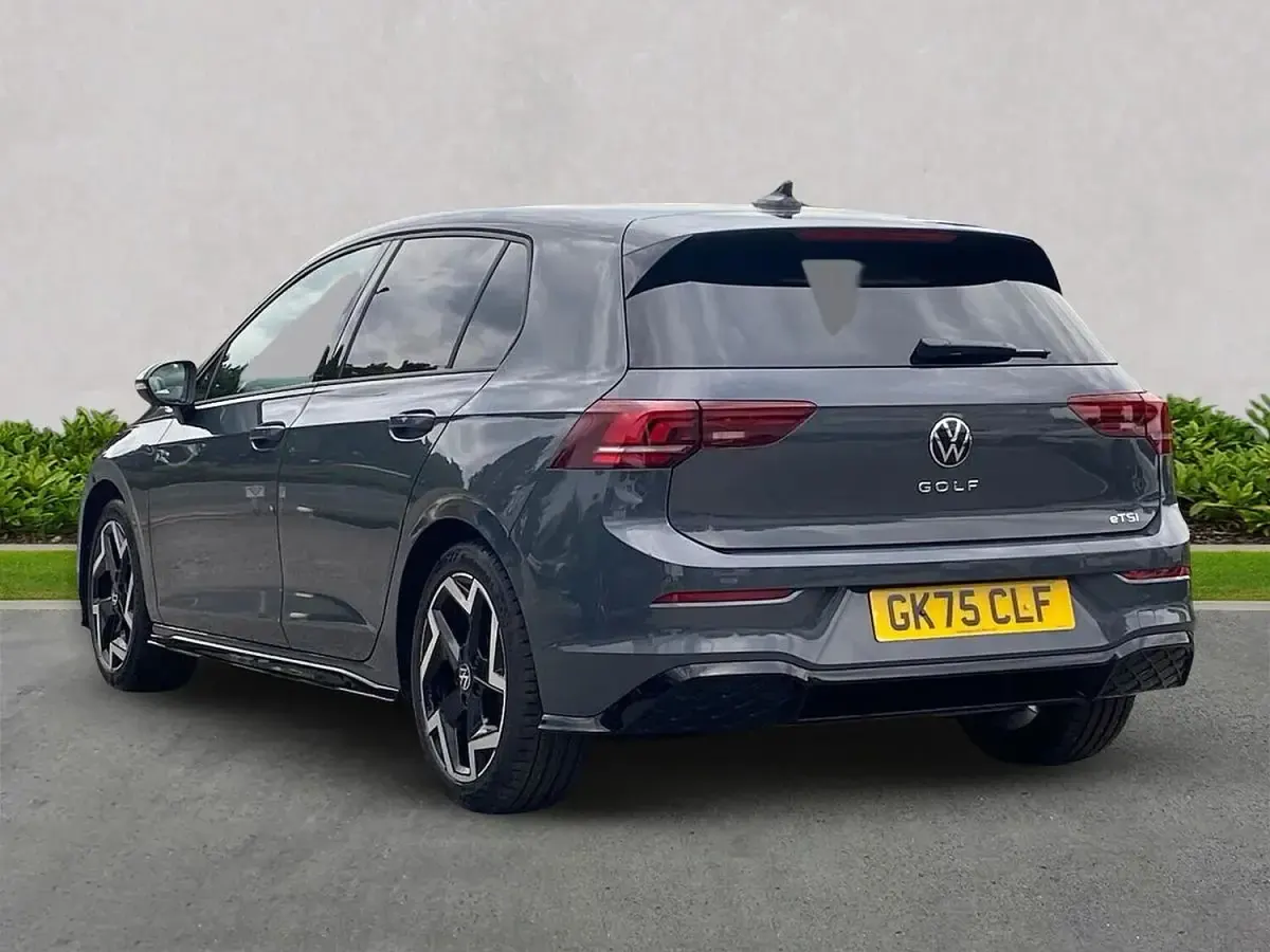 Used VW Golf VIII R-line 150 HP (110 kW) 2025 Grey Hatchback