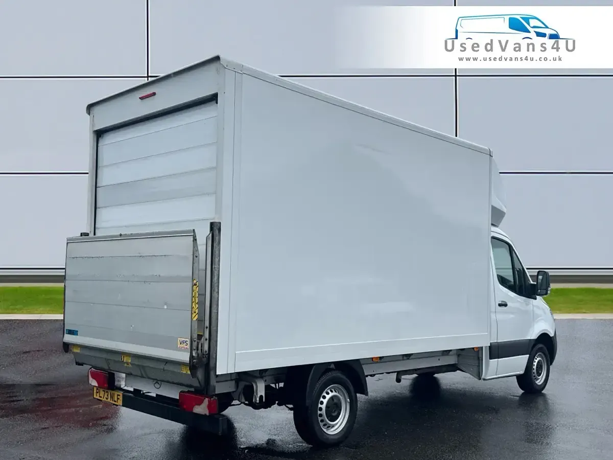 Used Mercedes Sprinter Progressive 150 HP (110 kW) 2024 White Van