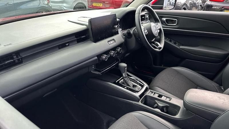 Used Honda HR-V Advance 131 HP (96 kW) 2025 Red SUV