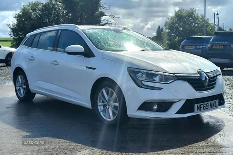 Used 2019 Renault Mégane IV Play Estate | £7,950 (Fair price) - Image 1/1