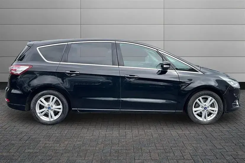Used Ford S-MAX Titanium 150 HP (110 kW) 2016 Shadow black MPV