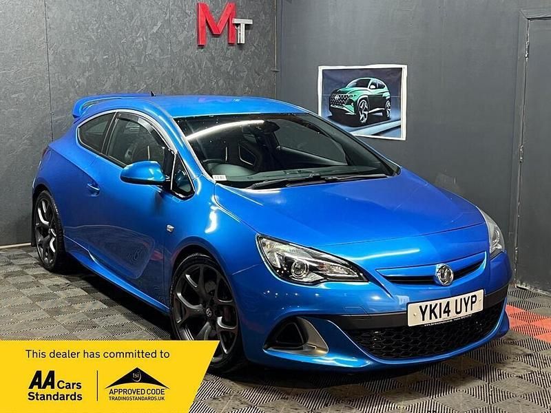 Used Vauxhall Astra GTC S 280 HP (205 kW) 2014 Blue Hatchback