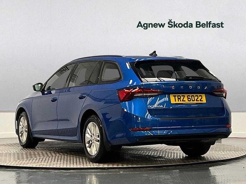 Used Skoda Octavia SE 81 HP (59 kW) 2022 Race blue metallic Estate