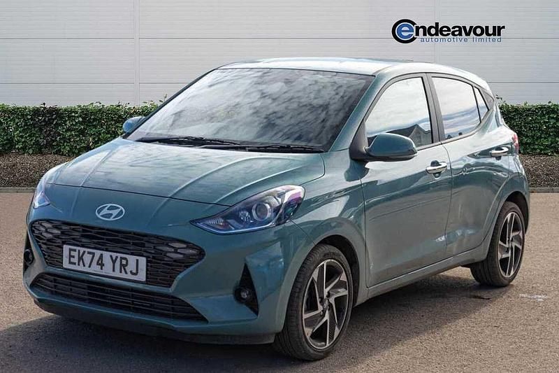 Used Hyundai i10 Premium 83 HP (61 kW) 2025 Green Hatchback