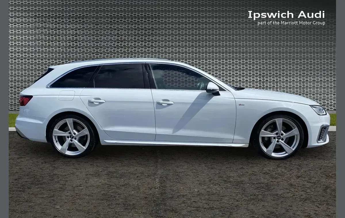Used Audi A4 S-Line 261 HP (191 kW) 2022 White Estate