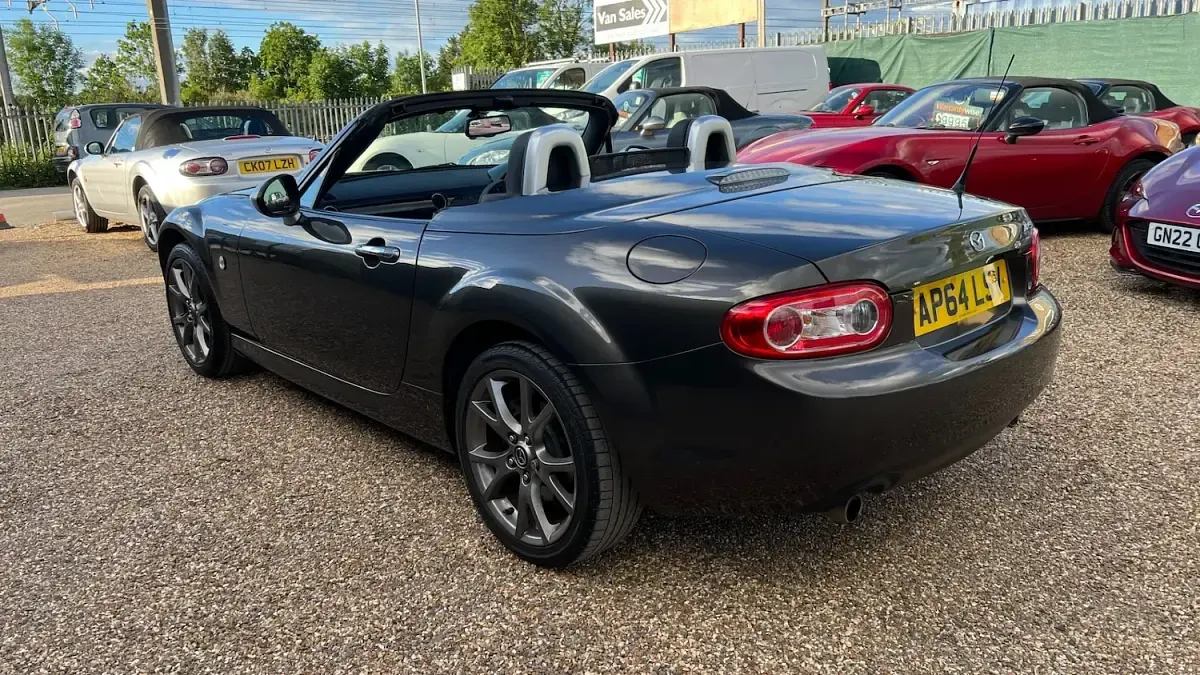 Used Mazda MX5 Edition 126 HP (92 kW) 2015 Grey Cabriolet