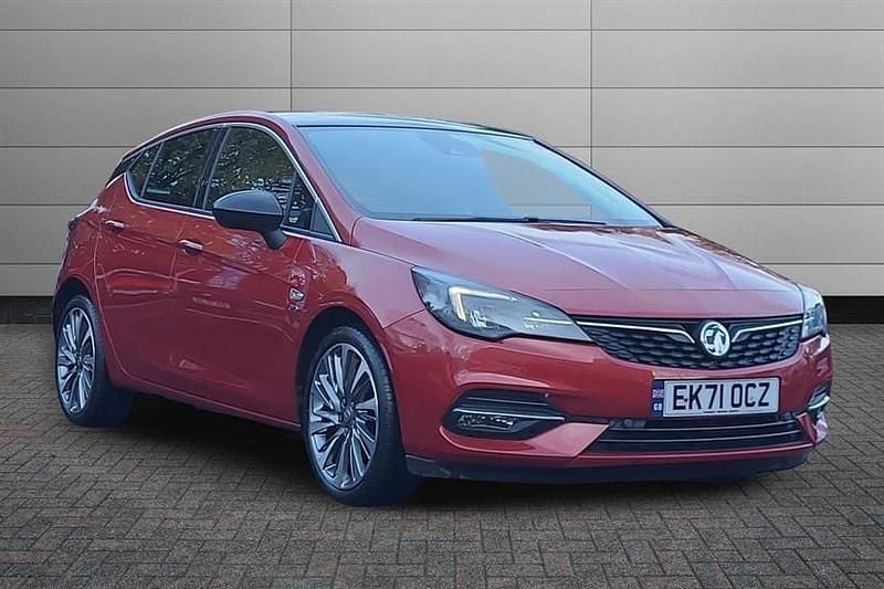 Hot red Used 2021 Vauxhall Astra Edition Hatchback | £11,000 (Fair price) - Image 1/3