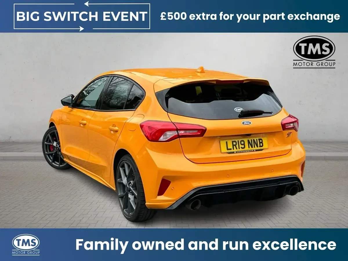 Used Ford Focus ST 280 HP (205 kW) 2019 Orange Hatchback