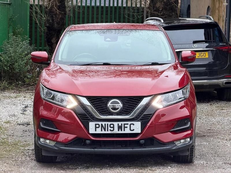 Used Nissan Qashqai Acenta Premium 2019 Red SUV