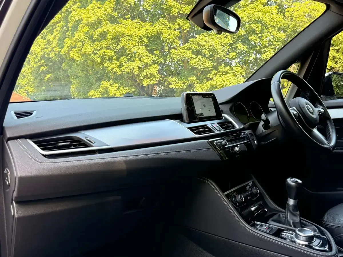 Used BMW 218 M Sport 140 HP (102 kW) 2018 White MPV