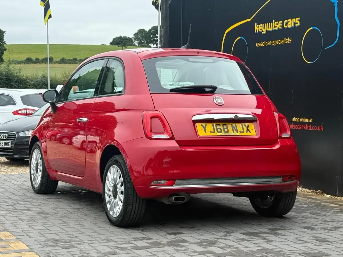 Used Fiat 500 Lounge 69 HP (50 kW) 2018 Red Hatchback