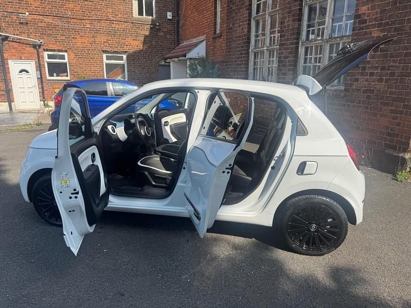 White Used 2019 Renault Twingo Hatchback | £9,995 - Image 1/4