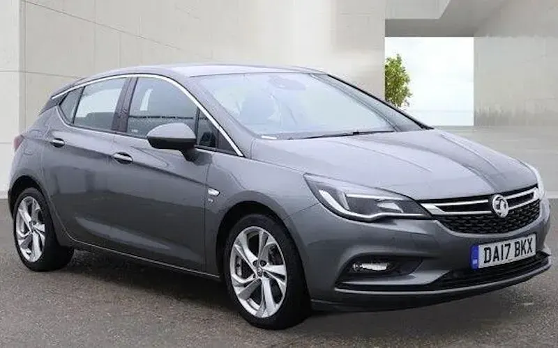 Used Vauxhall Astra SRi 150 HP (110 kW) 2017 Hatchback