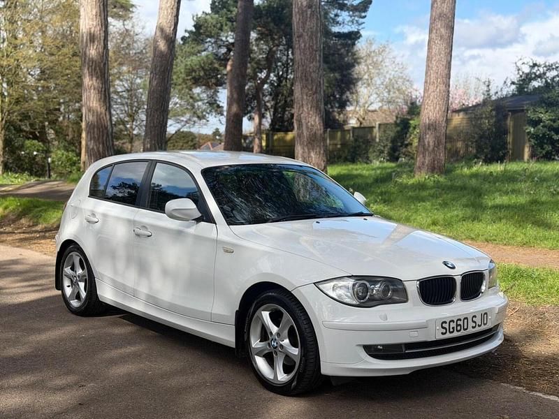 Used BMW 118 Sport Line 2010 White Hatchback
