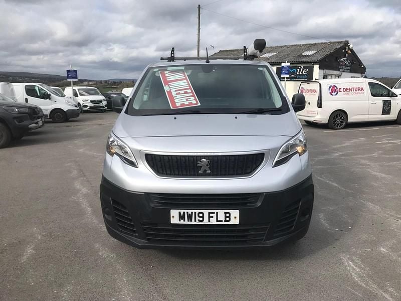 Used Peugeot Expert 2019 Silver Van