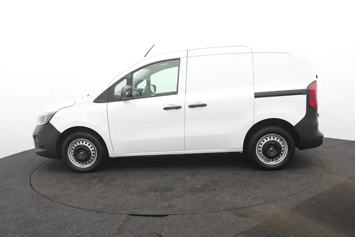 Used Renault Kangoo 89 kW (122 HP) 2024 White MPV