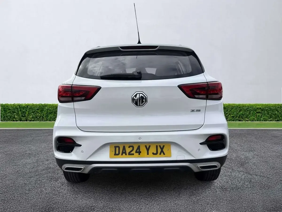 Used MG ZS Excite 2024 White SUV
