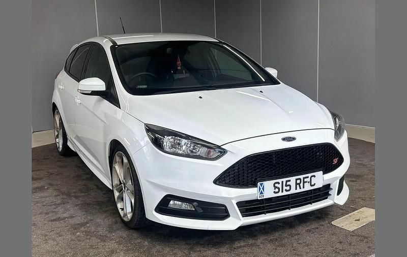 White Used 2016 Ford Focus ST Hatchback | £7,465 (Super price) - Image 1/4