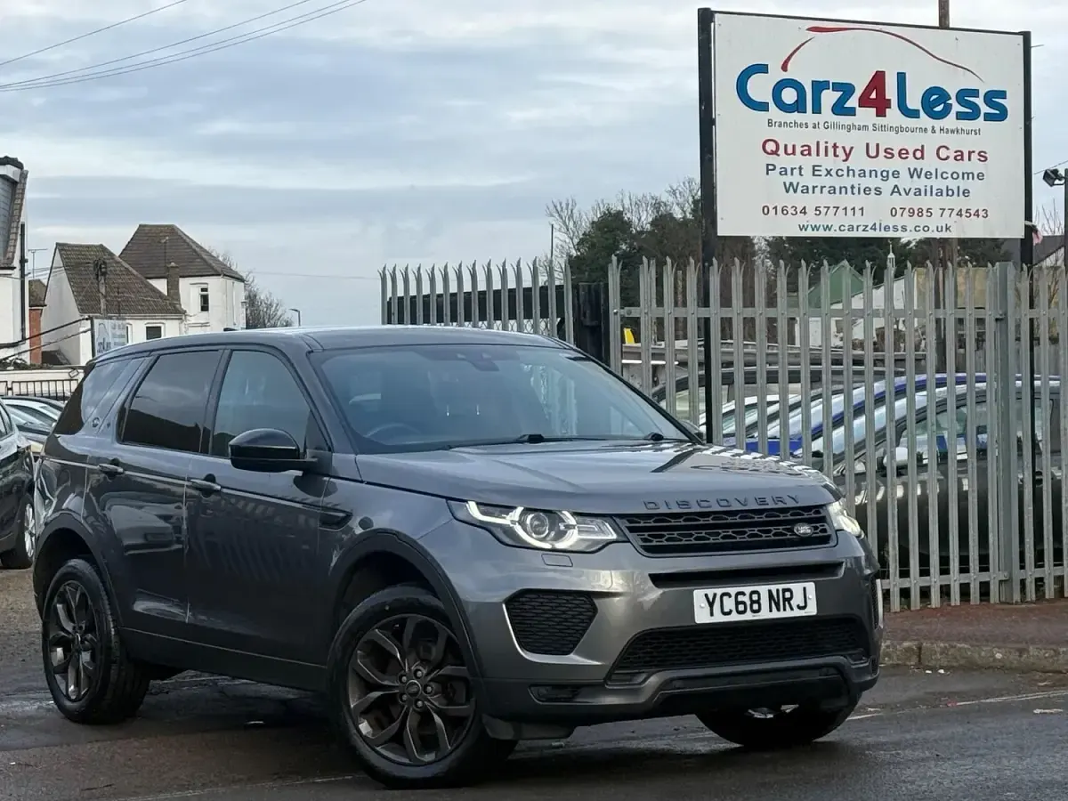 Used Land Rover Discovery 5 Landmark 2018 Grey SUV