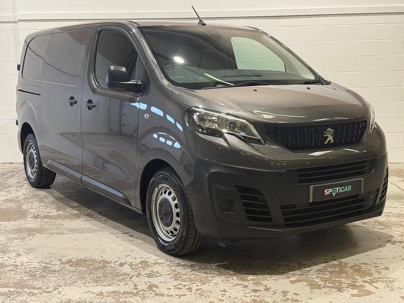 Used Peugeot Expert Premium 142 HP (104 kW) 2023 Grey Van