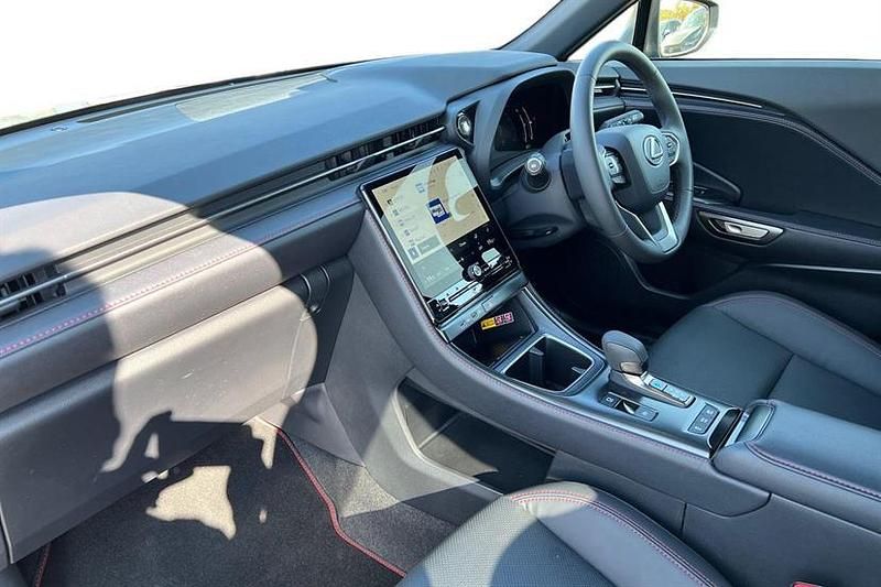 Used Lexus LBX 136 HP (100 kW) 2024 Grey SUV