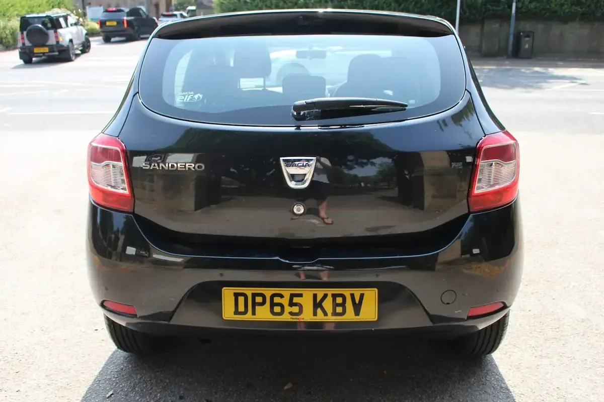 Used Dacia Sandero Ambiance 90 HP (66 kW) 2015 Black Hatchback