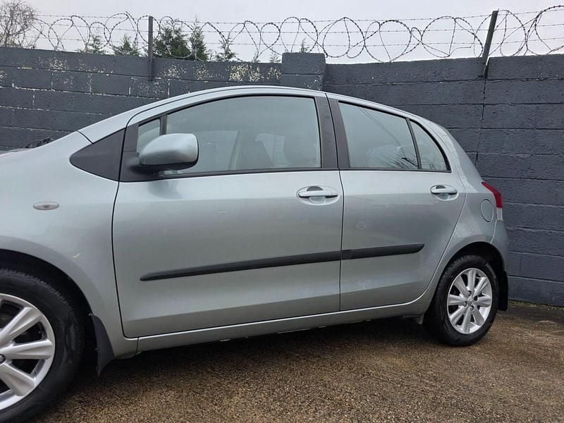 Used Toyota Yaris 2009 Silver Hatchback
