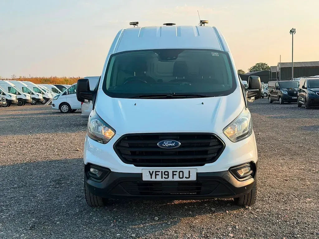 Used Ford Transit Custom 130 HP (95 kW) 2019 White Van