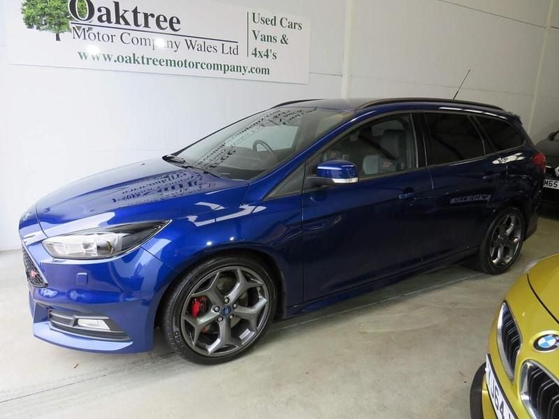 Used Ford Focus ST 185 HP (136 kW) 2016 Blue Estate