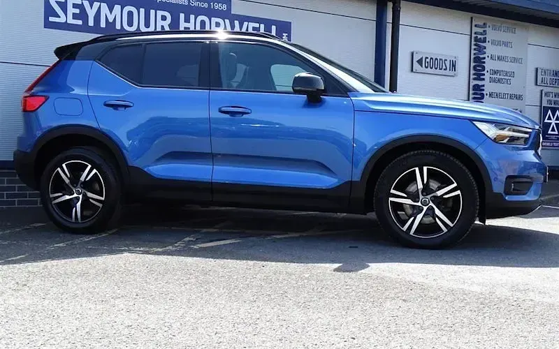 Begagnad Volvo XC40 R-Design 250 HK (183 kW) 2021 SUV