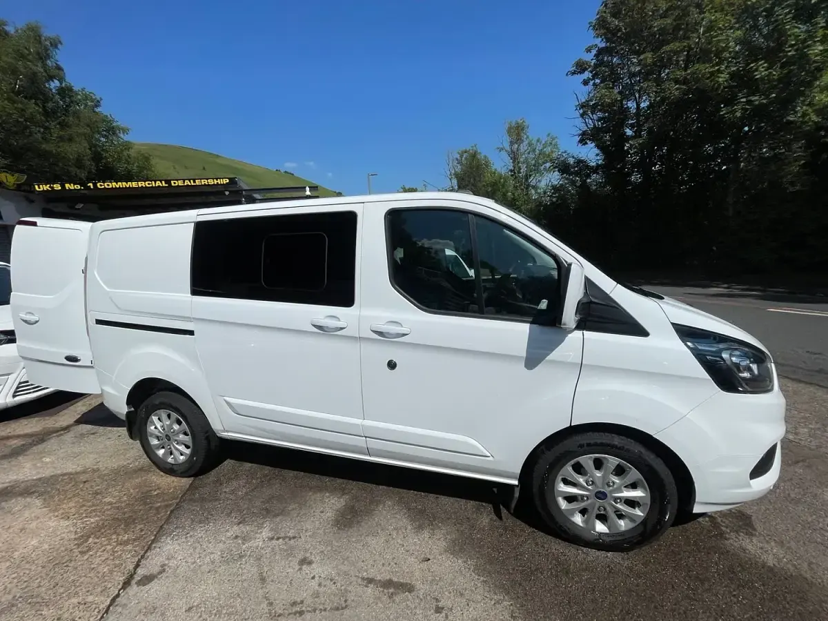 Used Ford Transit Custom Limited 130 HP (95 kW) 2023 White