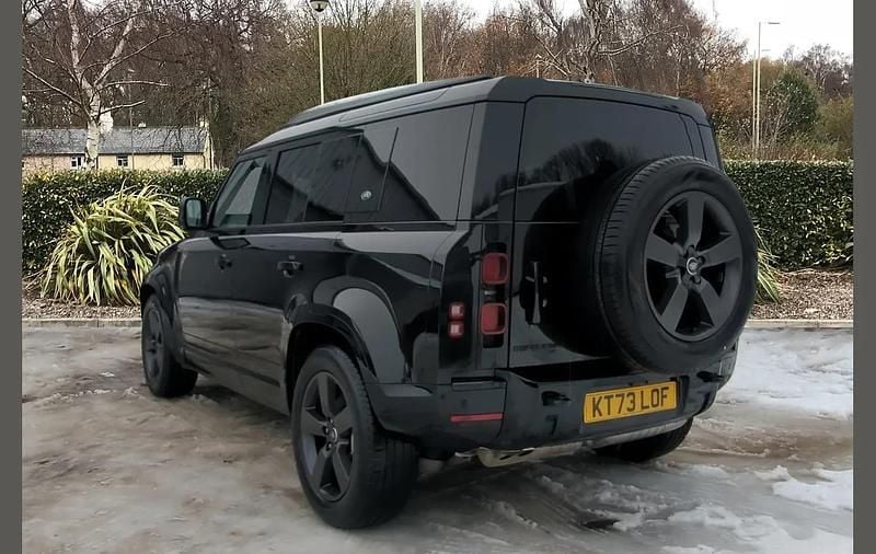 Used Land Rover Defender HSE Dynamic 296 HP (217 kW) 2023 Black SUV