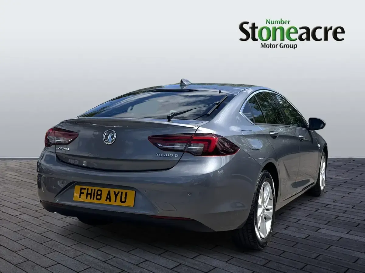 Used Vauxhall Insignia SRi 136 HP (100 kW) 2018 Grey Hatchback