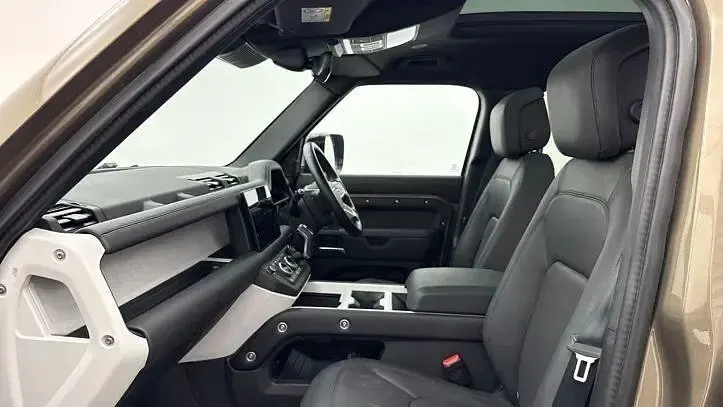 Usado Land Rover Defender HSE Dynamic 2025 Castanho SUV