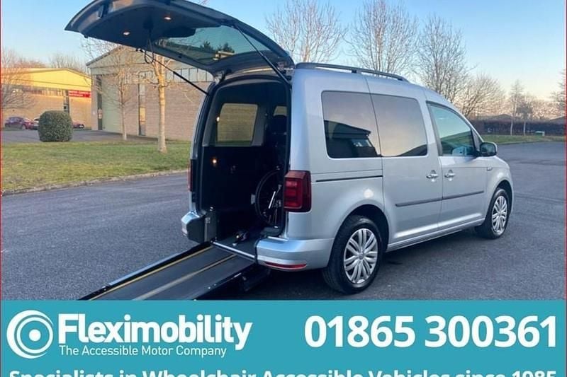 Silver Used 2017 VW Caddy Maxi Life Life MPV | £14,500 (Fair price) - Image 1/1
