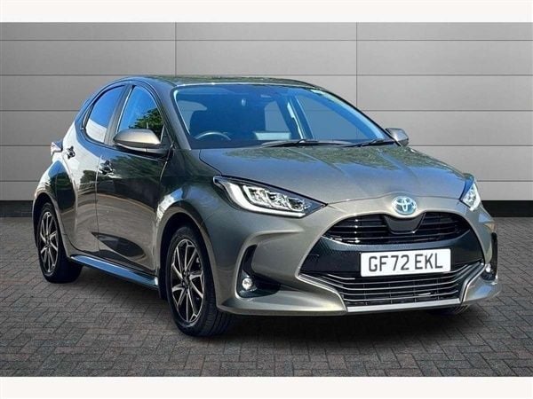 Used 2022 Toyota Yaris Design Hatchback | £15,995 (Fair price) - Image 1/2